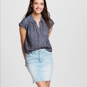 Universal Thread Gray Dot Drapey Button Down